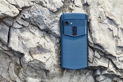 VERTU ASTER P多款限量新品登场:主打高贵