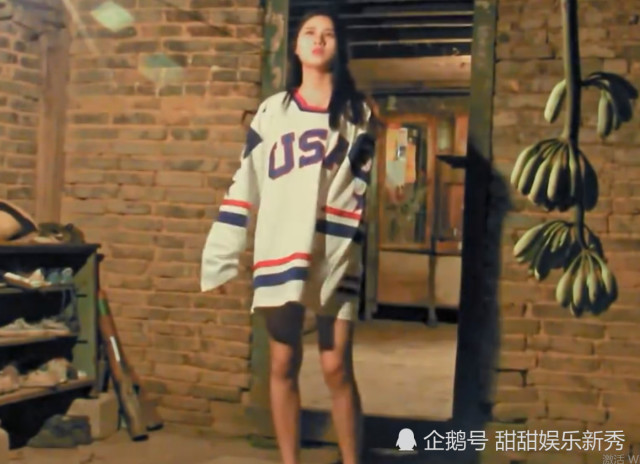 《变形计》白富美张开腿聊天,谁注意农村爸爸眼神?请注意形象!