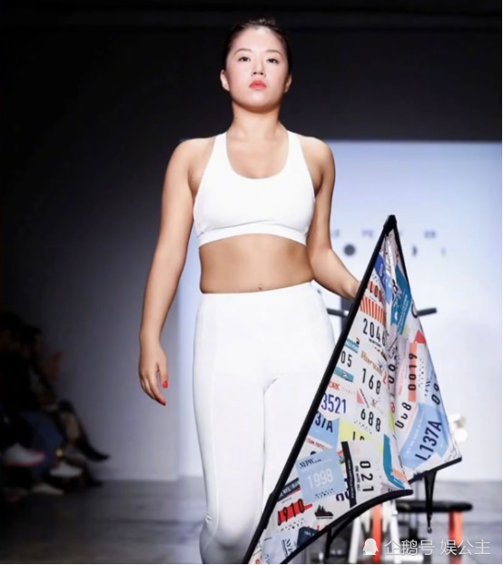 《星月对话》的女主持怎么这么不会讲话!好在