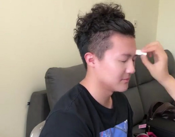 捞姐百万粉丝福利,现场cos"寡姐",看到成品惨不忍睹