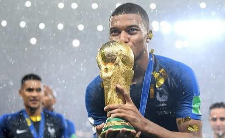 姆巴佩和詹姆斯失去的18岁:没有快乐 只有责任