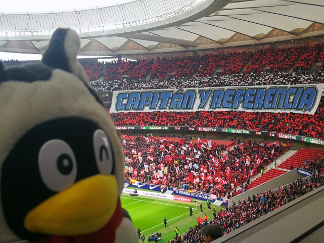 直击-冬至中最暖一幕!马竞温情送别老队长 "圣婴"深情寄语