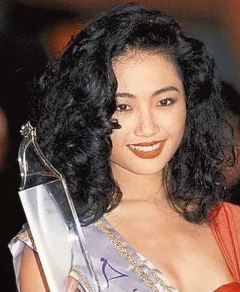 53岁tvb女星被诊断为"妈咪手"!没想到的是:她还未生宝宝!