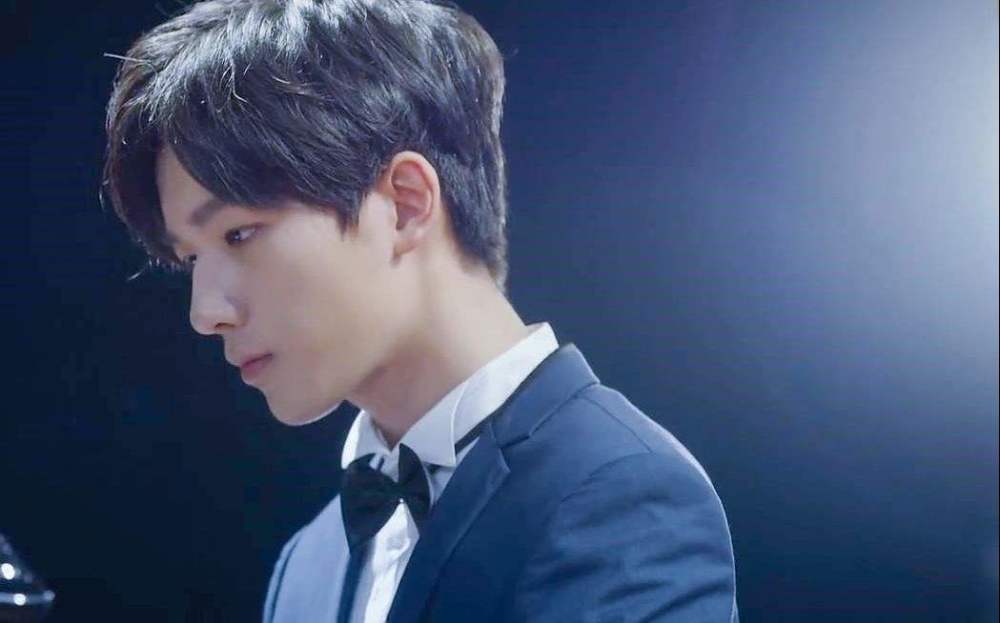 《变形记》迎来最帅主人公,照片晒出后,网友:颜值超过李宏毅!