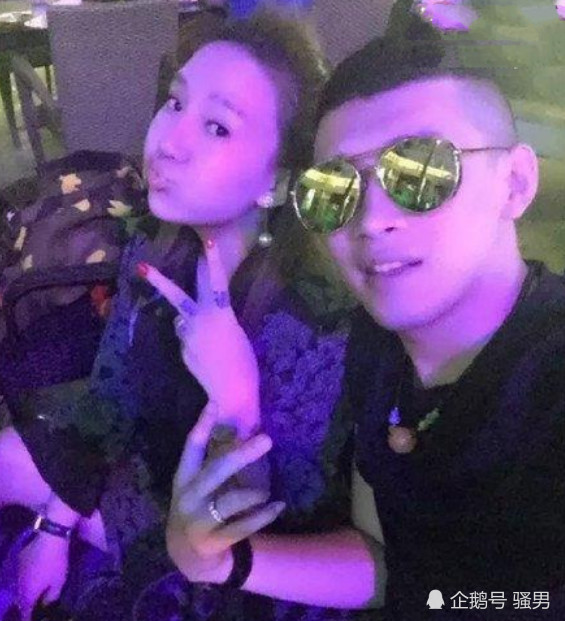 快手一姐刘大美人,天佑最想睡得女人,曾给yy主播千里送x操!