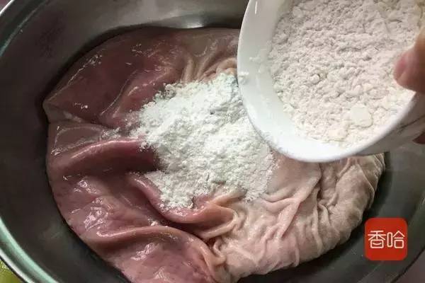 猪身上这个部位,用来炖汤胜过人参鹿茸,手脚冰