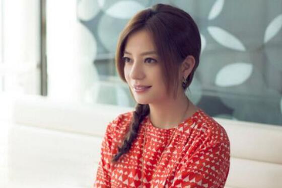 赵薇官微不忍流言,晒出赵薇护照,这下国籍终于弄清楚了吧!