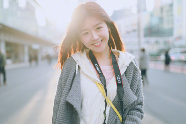 听名字以为是个韩国人,如今二十五岁,却