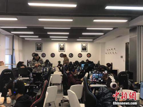 网瘾少年也能为国争光? 电子竞技并不是打打