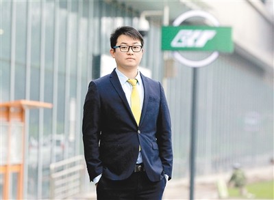 姓名:黄亮 年龄:28岁 坐标:重庆轨道交通4号线黑石子站