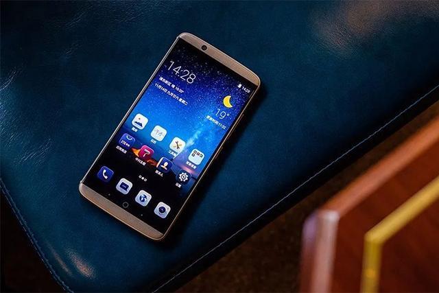 另类千元机:骁龙821顶配带NFC,中兴天机7S仅