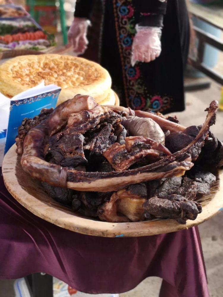 寒冷的冬日让伊犁的美食暖暖你的胃