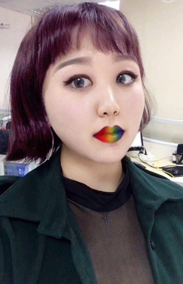 素颜多清纯,非化浓妆,网友:有一种"整容"叫辣目洋子卸妆了!