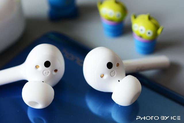 青春个性好音质 真无线荣耀FlyPods青春版蓝牙