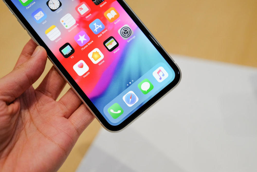 性价比极高?iPhoneXR降至4988元,合约机值得