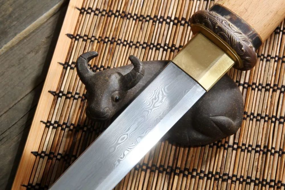 简单才是真绝色素雅简单的白木唐刀