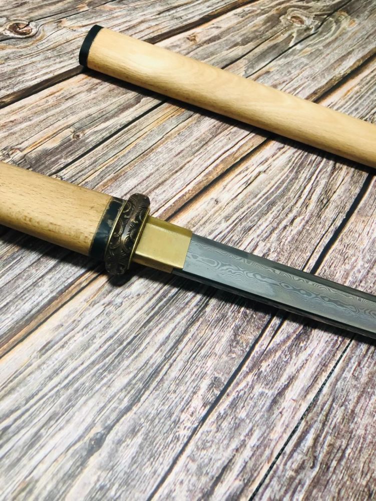 简单才是真绝色素雅简单的白木唐刀