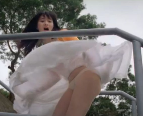 "吹裙子"已成经典,继陈德容后,她的表现让所有异性都惊呆了!