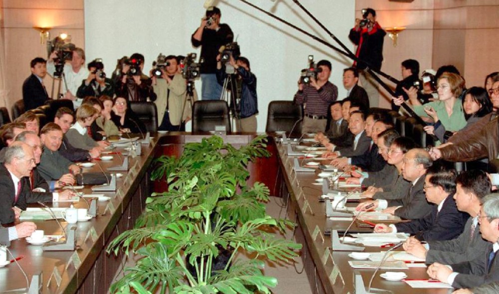 龙永图口述中美WTO谈判隐情:关键时刻朱镕基