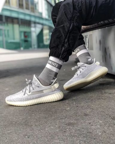 YEEZY BOOST 350 V2 BLACK STATIC REFLECTIVE