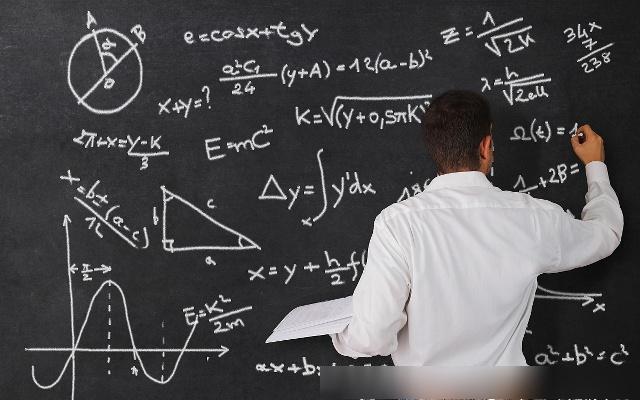 初二学生数学成绩从100直降60分，四位老师开出“治疗处方”