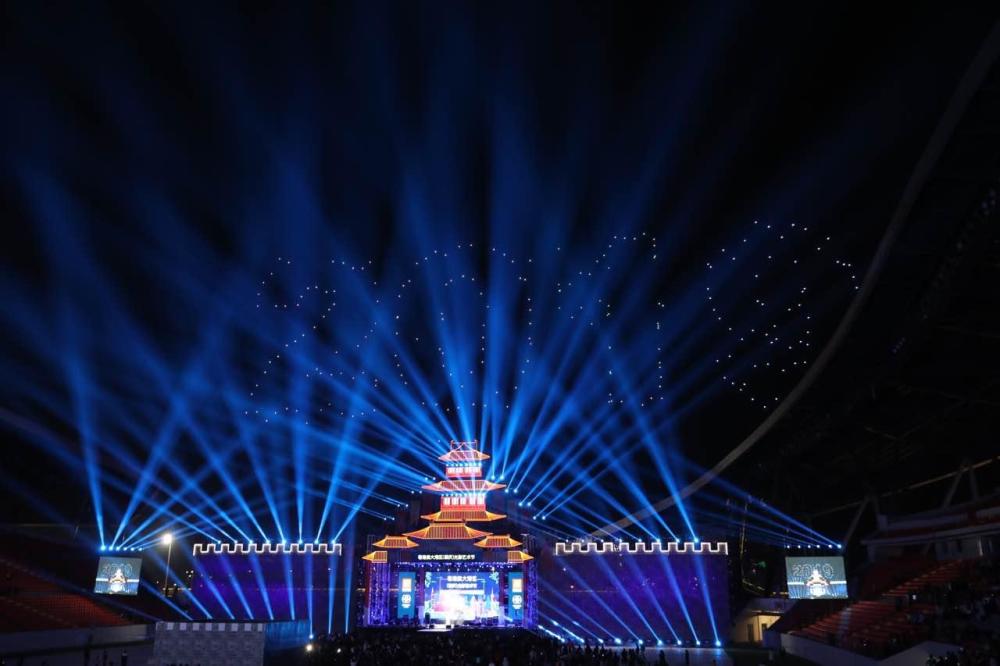 周柏豪等众明星邀你一起跨年 唱响2019最强音