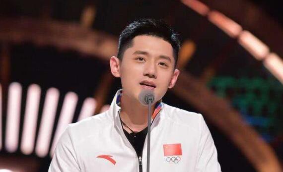 张继科综艺节目耍帅炫酷女球迷就喜欢他那点痞气