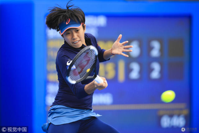 深圳赛张帅止步首轮遭开门黑 新短发造型亮相