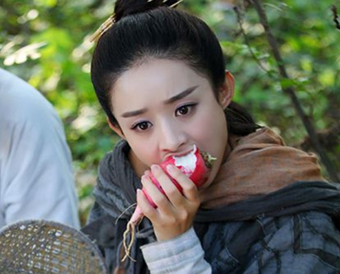 热巴杨幂赵丽颖马思纯赵薇杨紫李沁刘若英,女星演吃戏谁最拼?