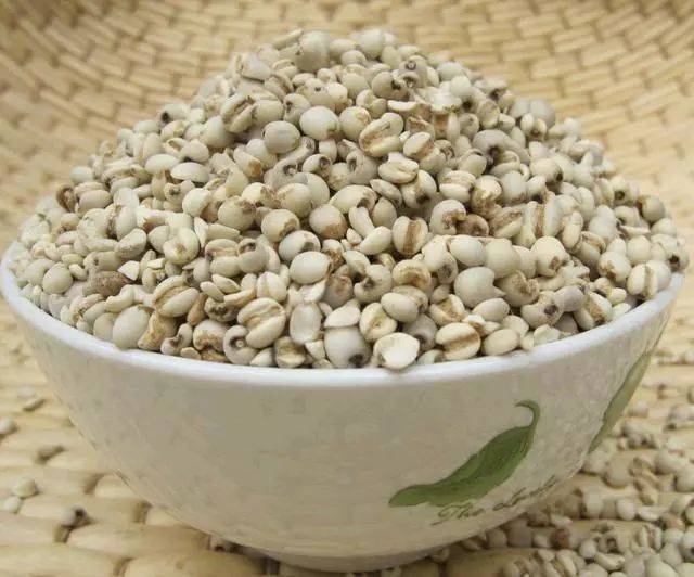 尿酸高的人,晚上睡觉会有3种异常,占一个,说明