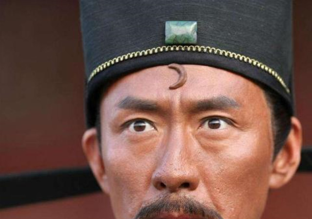 青天大老爷包拯的官有多大呢,他相当于现在的什么职位,公务员吗