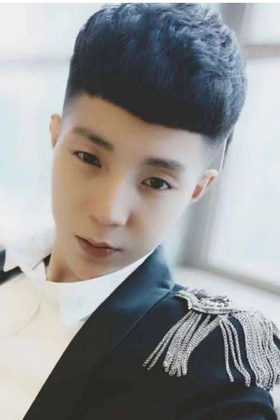 网红:天佑现身和刘一手互侃!高迪晒奖状公安局志愿者名誉会员!