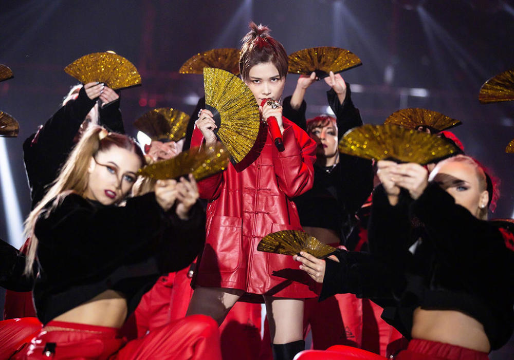 杨紫,李宇春,倪妮,宋茜新年换新装,实力诠释"新年我最红"