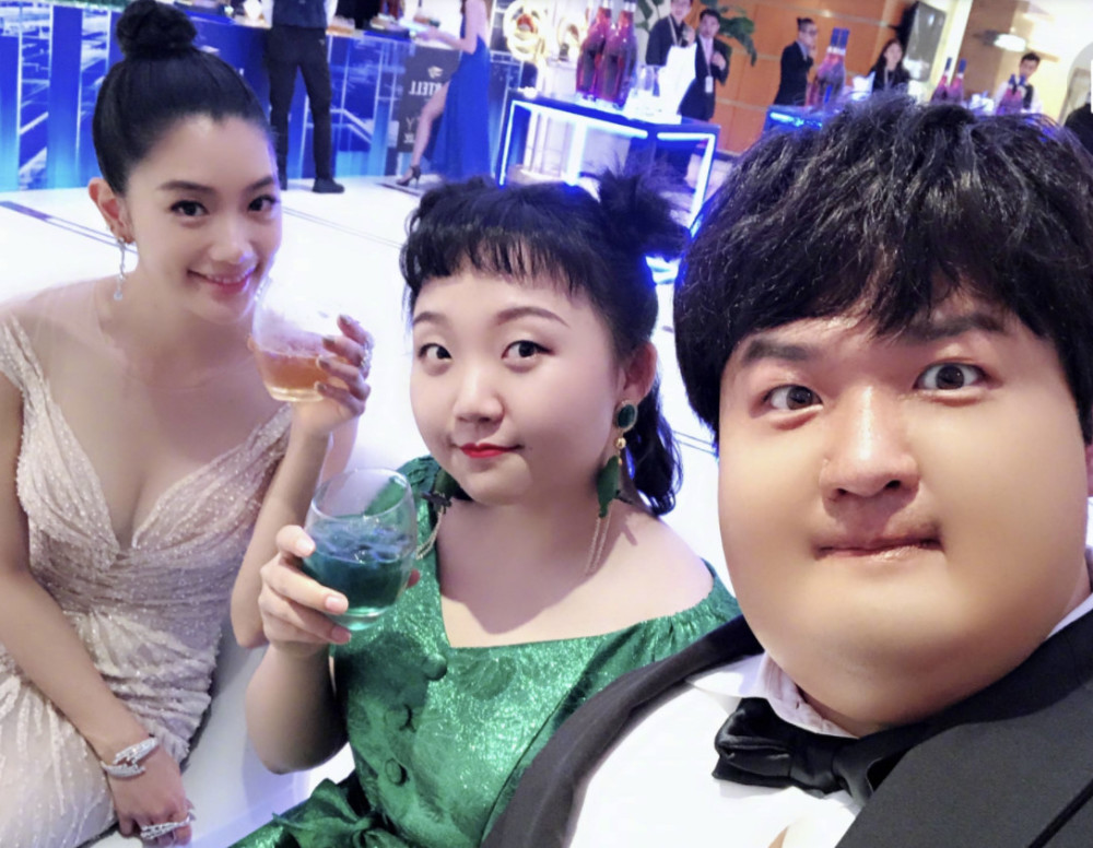 钟爱古天乐的李成敏,突然宣布嫁给外国富豪,网