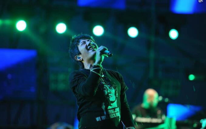 郑钧不满音乐排行榜现状:榜上的歌虽然火,10首