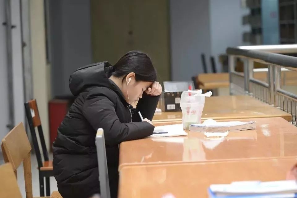 同学,做低头族,我们是认真的!