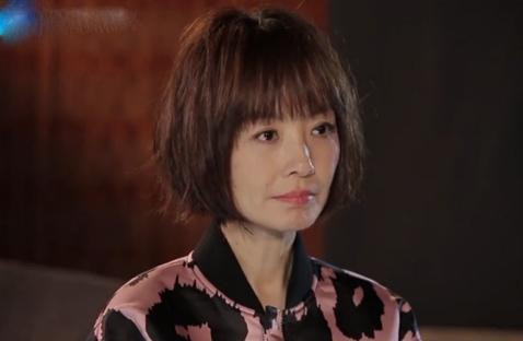 鲁豫采访伊能静被指心不在焉,真相揭露令人心