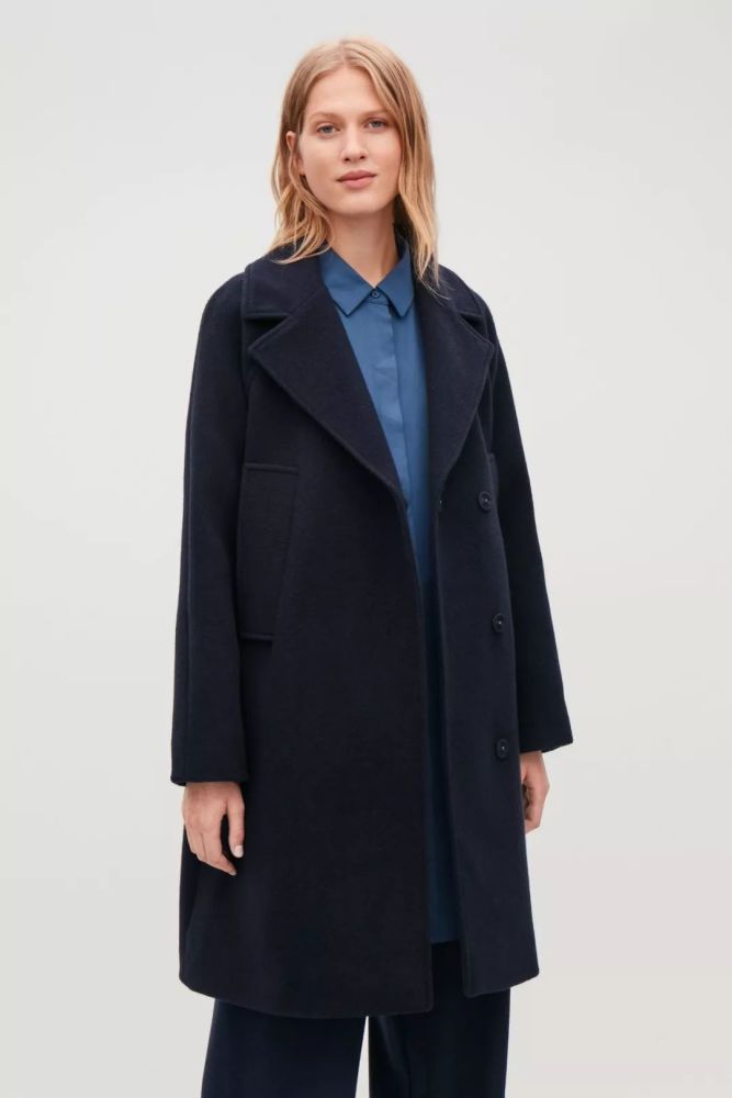 人人都有的黑大衣,为什么她们可以穿得这么好