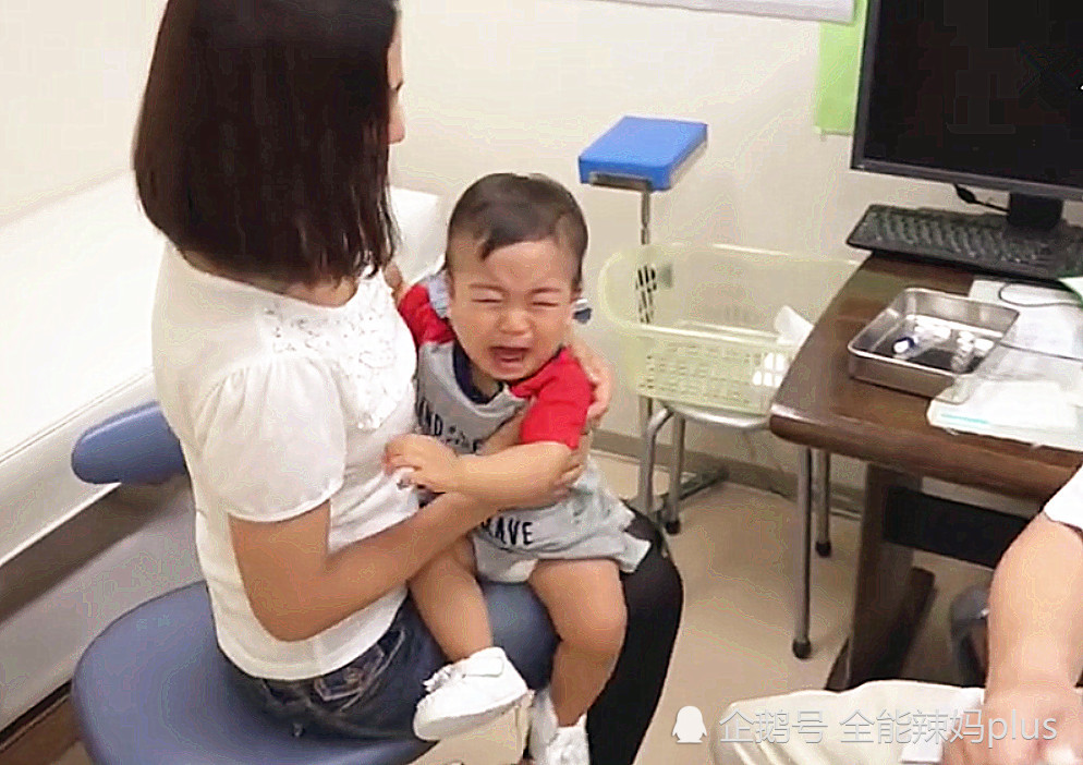 1岁的宝宝打预防针,还没开始打就哭成这样,好