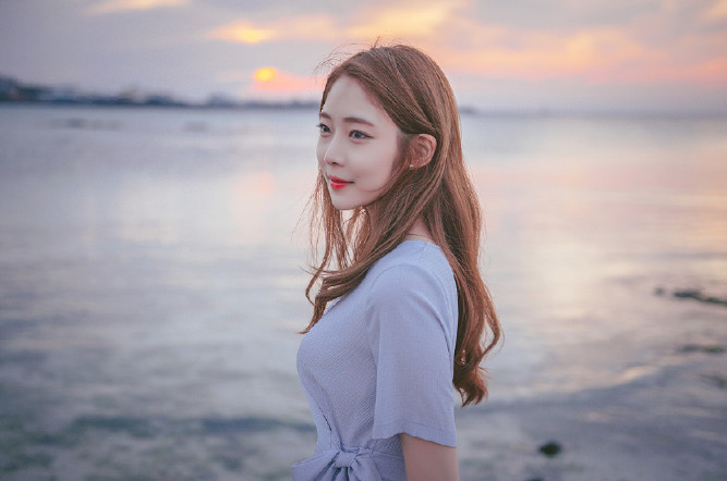 离婚后的男人对前妻还有这些表现时,说明放不