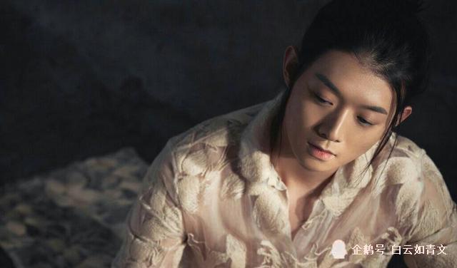 霍尊大胆的公开婚纱照,知道照片的女主的身份后,网友直呼:失望