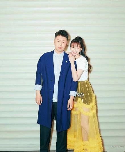 杜海涛沈梦辰当众亲吻撒狗粮,一个增肥一减,穿