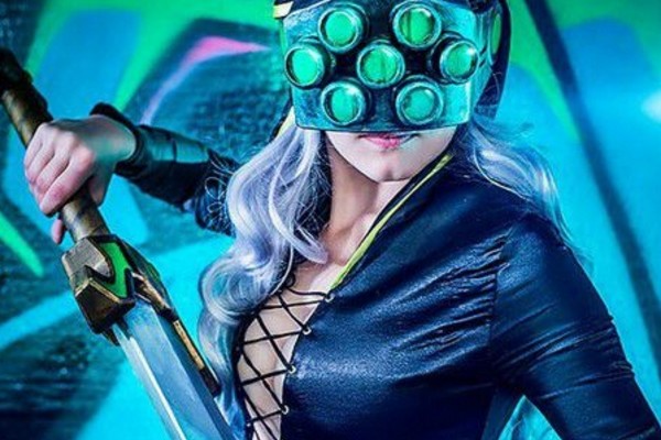 lol娘化:厄加特娘化忍了,看到盲僧娘化,大晚上的这谁顶得住