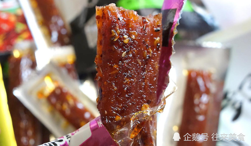 卫龙辣条到底干净不干净?在显微镜下放大100