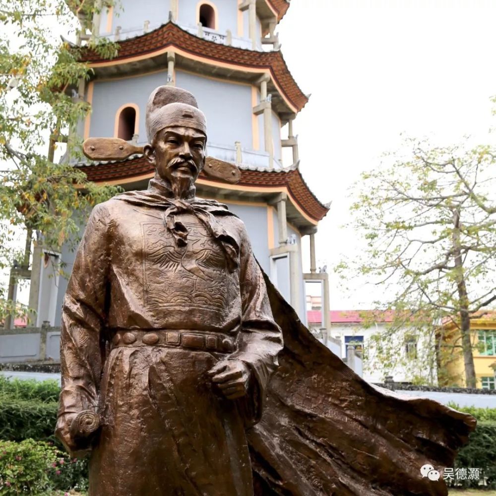 惠来历史名人雕塑:谢正蒙