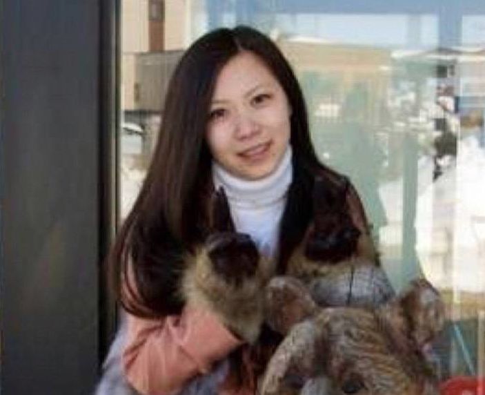 睡14名代购的海关关员,已被开除党籍!被睡女子照片曝光