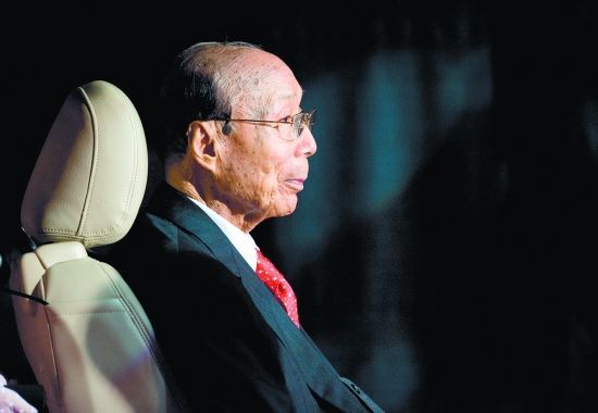 邵逸夫去世5年,他见证了香港娱乐业的繁华与枯荣