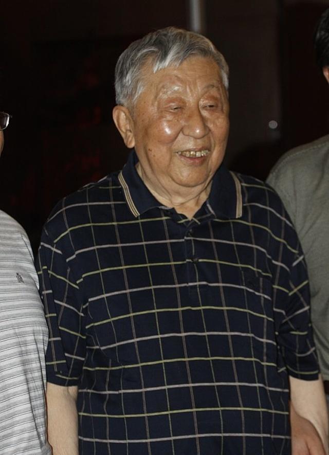 阎肃的儿子,是觉得女孩没有资格继承遗产吗