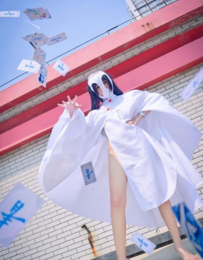 大学一姐cos雪原之青,玲珑剔透上演"内在美",网友:没底线