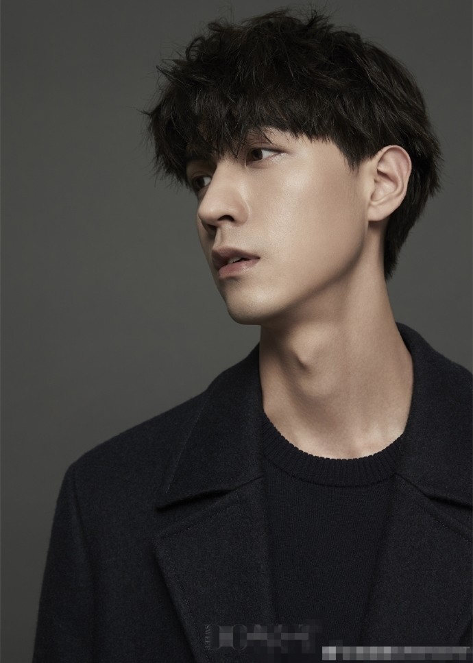 任言恺与女友秘密完婚,老婆晒孕肚双喜临门,与贾静雯同框超美的